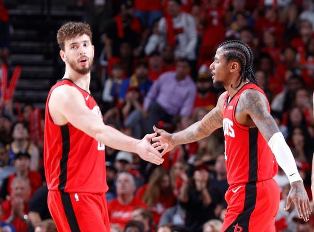 轰38分创纪录！杰伦·格林蜕变：火箭双子星无惧勇士