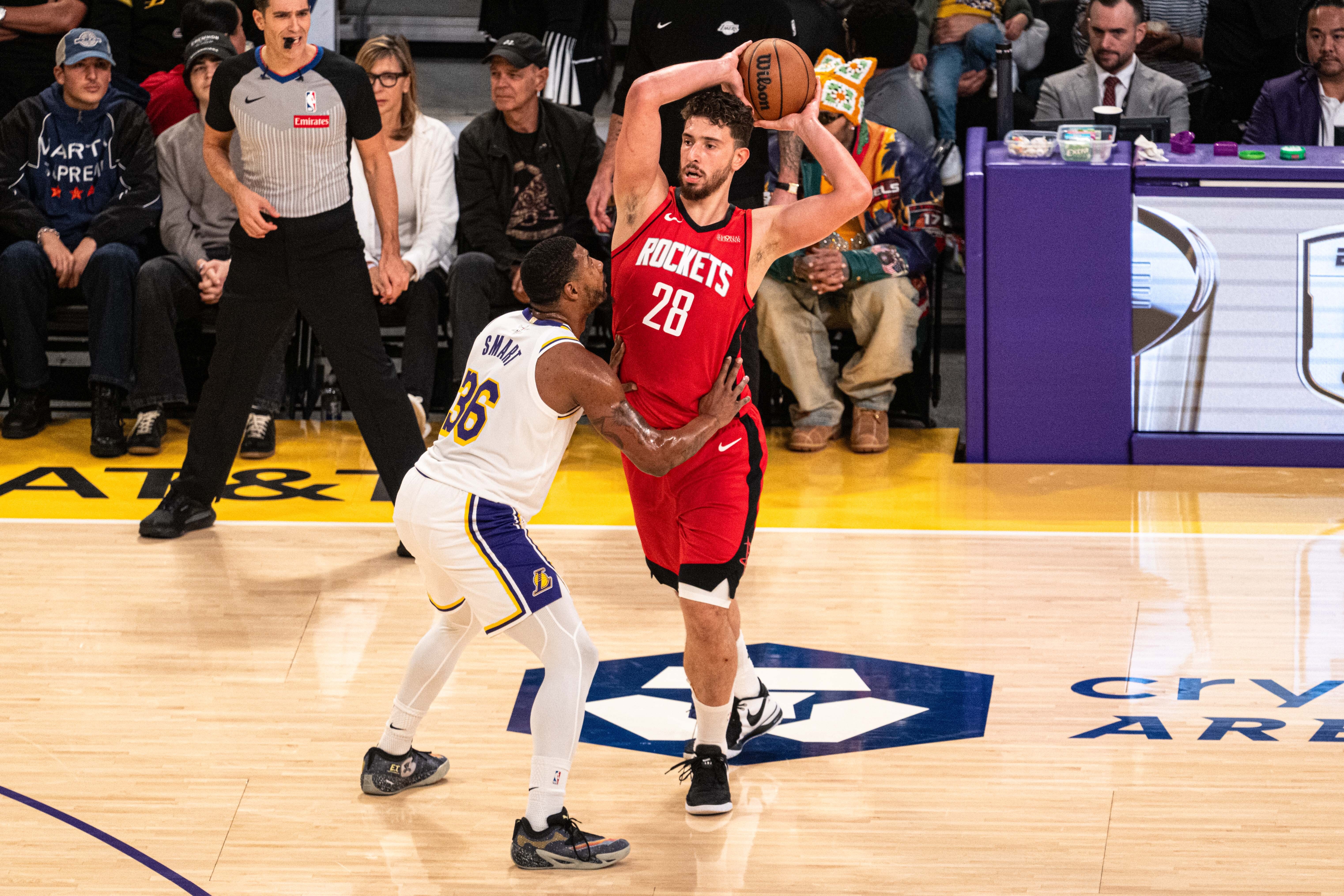 开云APP-火箭首轮最想碰谁？匿名球探：当然是湖人 即使东里没伤也是湖人